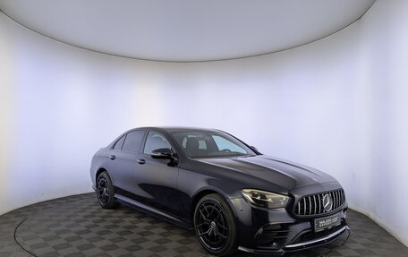 Mercedes-Benz E-Класс, 2020 год, 3 888 000 рублей, 3 фотография