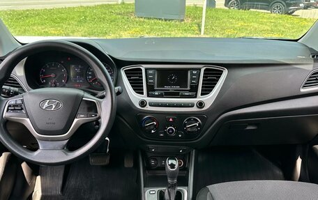 Hyundai Solaris II рестайлинг, 2017 год, 1 200 000 рублей, 3 фотография