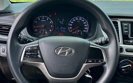 Hyundai Solaris II рестайлинг, 2017 год, 1 200 000 рублей, 4 фотография
