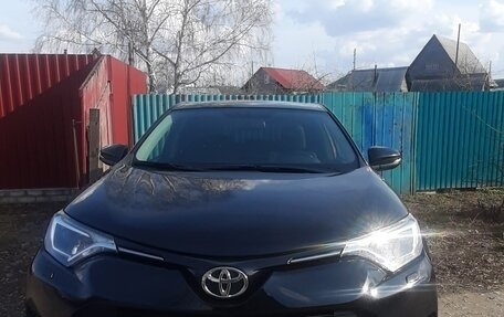 Toyota RAV4, 2018 год, 2 750 000 рублей, 3 фотография