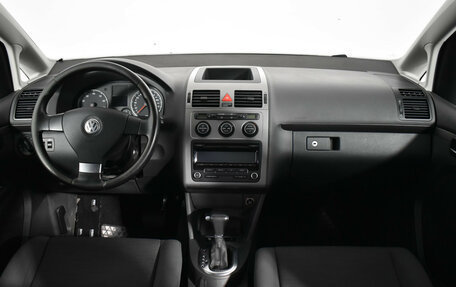 Volkswagen Touran III, 2010 год, 549 000 рублей, 11 фотография