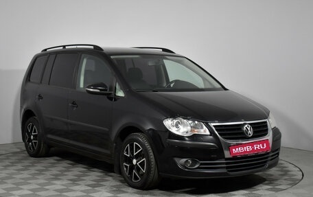 Volkswagen Touran III, 2010 год, 549 000 рублей, 3 фотография