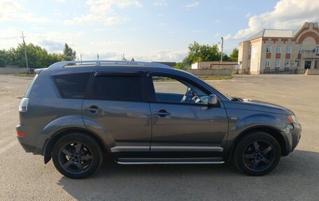 Mitsubishi Outlander III рестайлинг 3, 2008 год, 1 001 500 рублей, 11 фотография