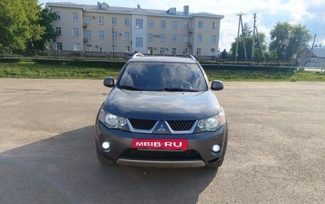 Mitsubishi Outlander III рестайлинг 3, 2008 год, 1 001 500 рублей, 3 фотография