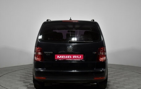 Volkswagen Touran III, 2010 год, 549 000 рублей, 6 фотография