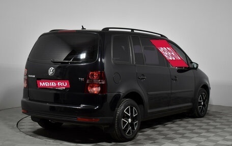 Volkswagen Touran III, 2010 год, 549 000 рублей, 5 фотография