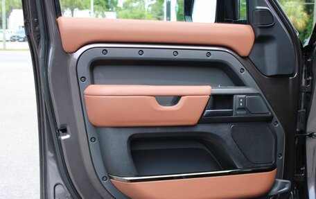Land Rover Defender II, 2025 год, 26 900 000 рублей, 3 фотография