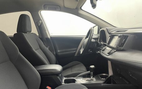 Toyota RAV4, 2017 год, 2 056 000 рублей, 6 фотография