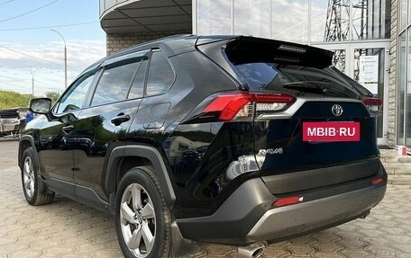Toyota RAV4, 2021 год, 2 949 000 рублей, 3 фотография