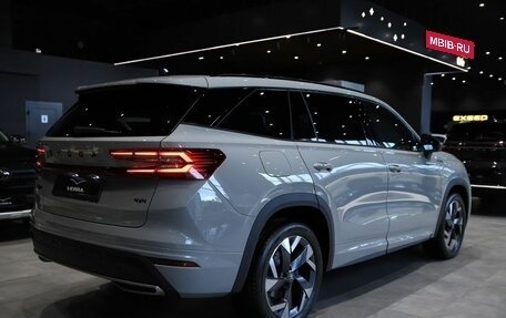 Skoda Kodiaq, 2025 год, 5 490 000 рублей, 5 фотография