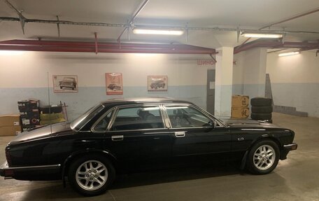 Jaguar XJ III (X350), 1990 год, 3 900 000 рублей, 4 фотография
