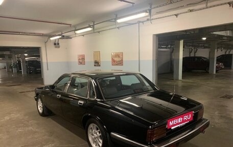 Jaguar XJ III (X350), 1990 год, 3 900 000 рублей, 3 фотография