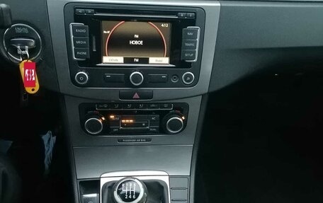 Volkswagen Passat B7, 2011 год, 650 000 рублей, 12 фотография