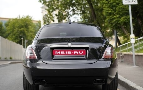Rolls-Royce Ghost Series II рестайлинг, 2021 год, 40 800 000 рублей, 5 фотография