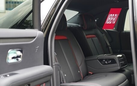 Rolls-Royce Ghost Series II рестайлинг, 2021 год, 40 800 000 рублей, 34 фотография