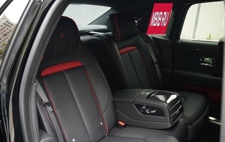 Rolls-Royce Ghost Series II рестайлинг, 2021 год, 40 800 000 рублей, 36 фотография