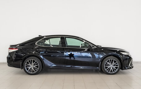 Toyota Camry, 2021 год, 3 350 000 рублей, 4 фотография