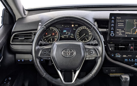 Toyota Camry, 2021 год, 3 350 000 рублей, 22 фотография