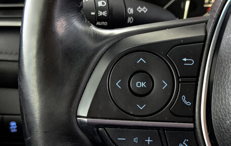 Toyota Camry, 2021 год, 3 350 000 рублей, 28 фотография