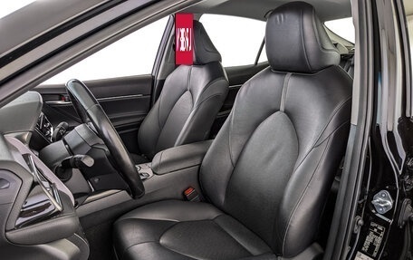 Toyota Camry, 2021 год, 3 350 000 рублей, 20 фотография