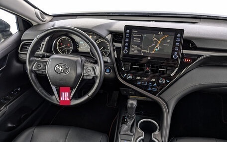 Toyota Camry, 2021 год, 3 350 000 рублей, 30 фотография