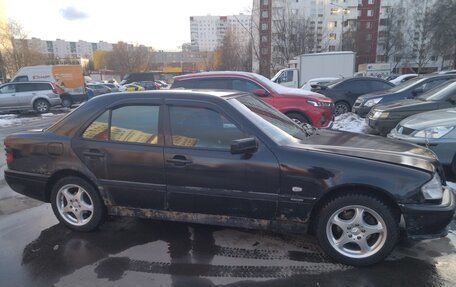 Mercedes-Benz C-Класс, 1998 год, 300 000 рублей, 3 фотография