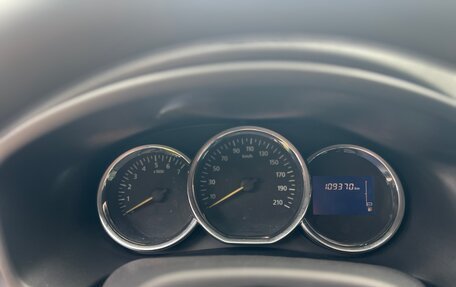Renault Logan II, 2017 год, 820 000 рублей, 11 фотография