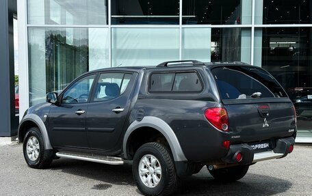 Mitsubishi L200 IV рестайлинг, 2012 год, 1 435 000 рублей, 2 фотография