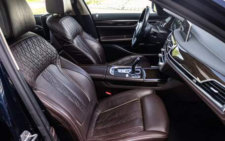 BMW 7 серия, 2016 год, 2 999 000 рублей, 12 фотография
