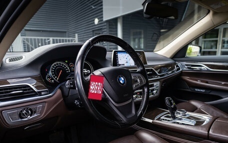 BMW 7 серия, 2016 год, 2 999 000 рублей, 14 фотография