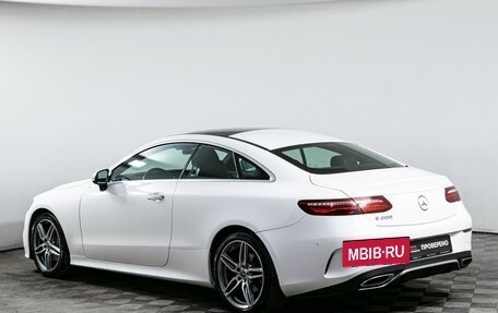 Mercedes-Benz E-Класс, 2017 год, 4 050 000 рублей, 7 фотография