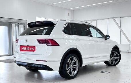 Volkswagen Tiguan II, 2018 год, 2 880 000 рублей, 4 фотография