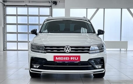 Volkswagen Tiguan II, 2018 год, 2 880 000 рублей, 7 фотография