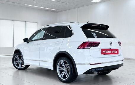 Volkswagen Tiguan II, 2018 год, 2 880 000 рублей, 2 фотография
