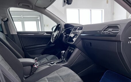 Volkswagen Tiguan II, 2018 год, 2 880 000 рублей, 39 фотография