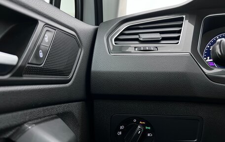 Volkswagen Tiguan II, 2018 год, 2 880 000 рублей, 33 фотография
