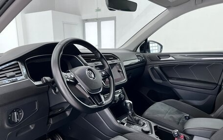 Volkswagen Tiguan II, 2018 год, 2 880 000 рублей, 14 фотография
