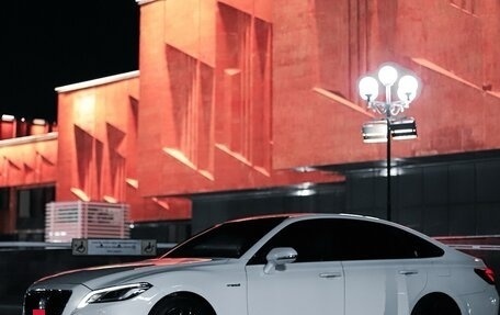 Toyota Crown, 2018 год, 3 500 000 рублей, 5 фотография
