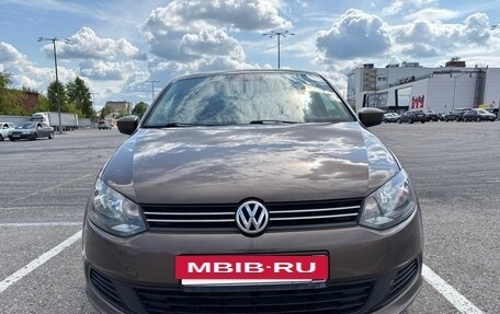 Volkswagen Polo VI (EU Market), 2015 год, 920 000 рублей, 2 фотография