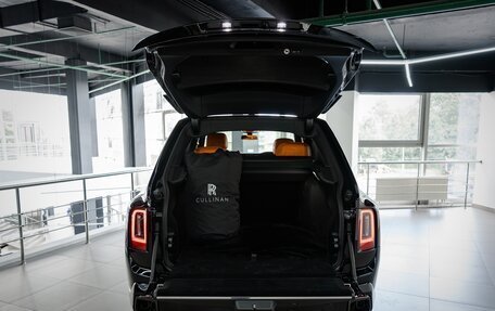 Rolls-Royce Cullinan, 2025 год, 79 900 000 рублей, 7 фотография