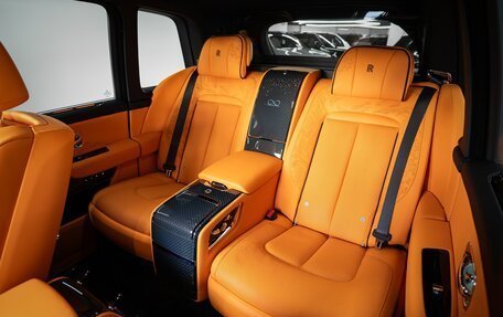 Rolls-Royce Cullinan, 2025 год, 79 900 000 рублей, 24 фотография