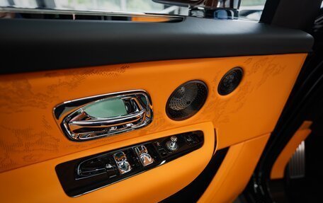 Rolls-Royce Cullinan, 2025 год, 79 900 000 рублей, 17 фотография