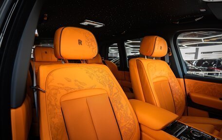 Rolls-Royce Cullinan, 2025 год, 79 900 000 рублей, 37 фотография