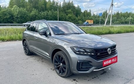 Volkswagen Touareg III, 2019 год, 8 150 000 рублей, 2 фотография