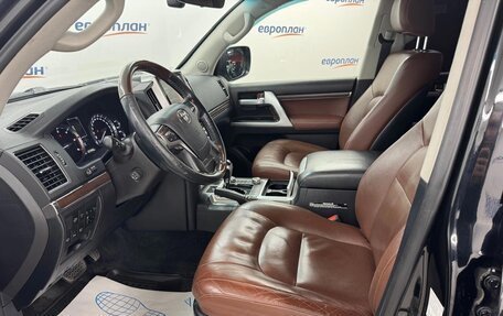 Toyota Land Cruiser 200, 2017 год, 5 600 000 рублей, 8 фотография