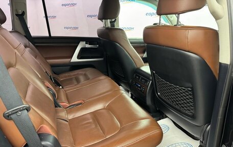Toyota Land Cruiser 200, 2017 год, 5 600 000 рублей, 12 фотография
