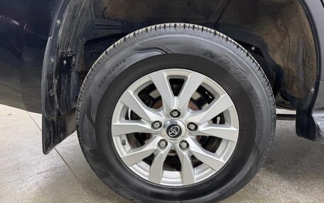 Toyota Land Cruiser 200, 2017 год, 5 600 000 рублей, 14 фотография
