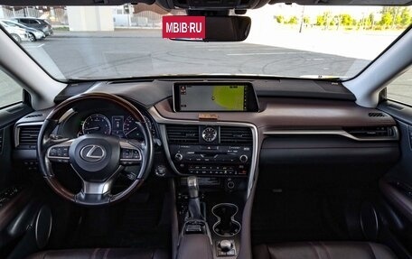 Lexus RX IV рестайлинг, 2017 год, 4 890 000 рублей, 15 фотография