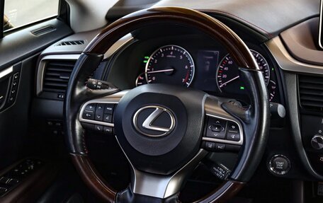 Lexus RX IV рестайлинг, 2017 год, 4 890 000 рублей, 18 фотография