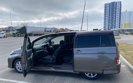 Toyota ISis I, 2010 год, 1 050 000 рублей, 5 фотография